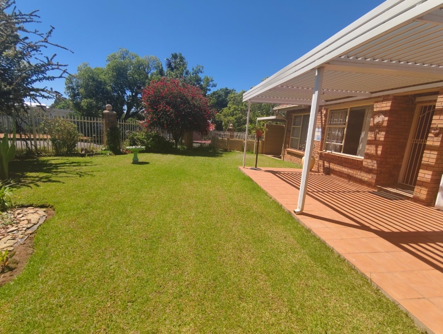 To Let 3 Bedroom Property for Rent in Fleurdal Free State